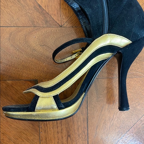Prada Gold & Suede heels - Picture 6 of 15